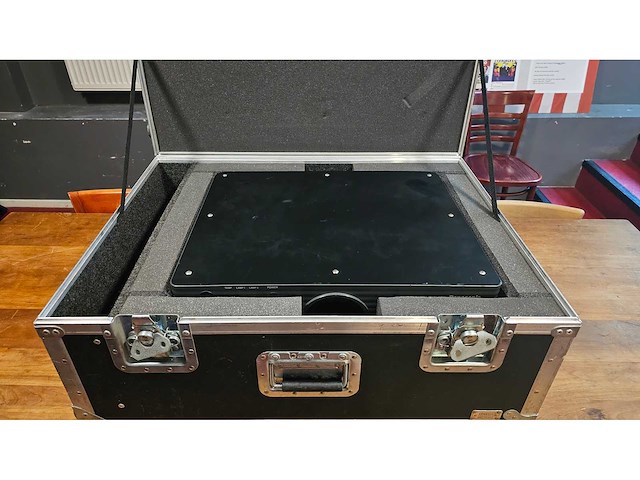 Partij theater & event techniek set – licht, geluid & video (71x) - afbeelding 124 van  138