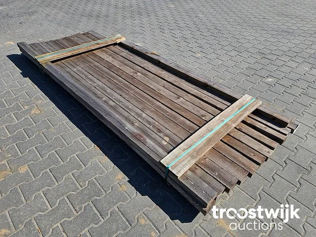 Partij thermisch gemodificeerd vurenhout 298x9,5x4,8cm 11 stuks - afbeelding 1 van  5