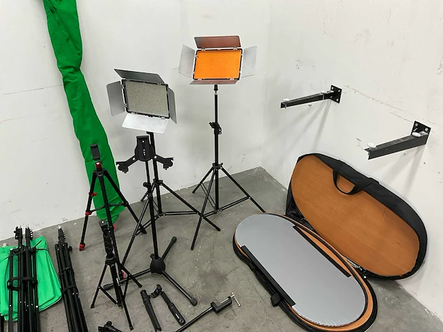 Partij toebehoren voor fotostudio-set met belichting en greenscreen - afbeelding 6 van  13