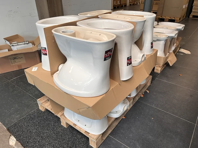 Partij toiletpotten staand - afbeelding 2 van  4