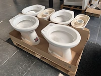 Partij toiletpotten staand - afbeelding 1 van  3
