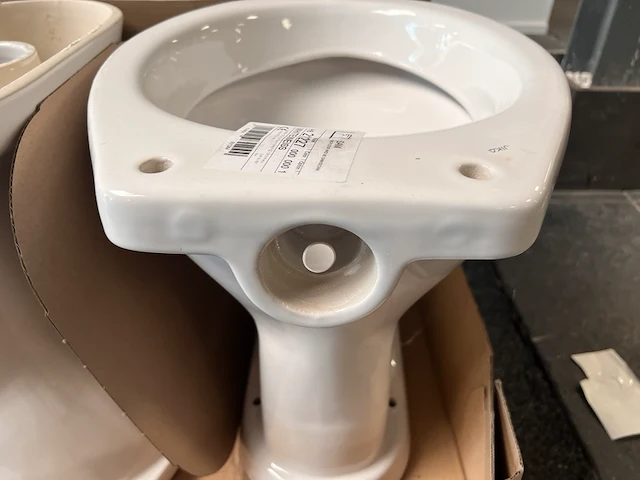 Partij toiletpotten staand - afbeelding 3 van  3