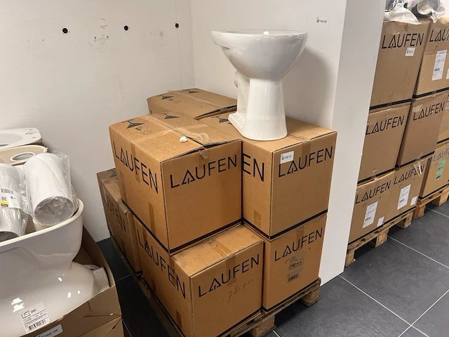 Partij toiletten - afbeelding 1 van  3