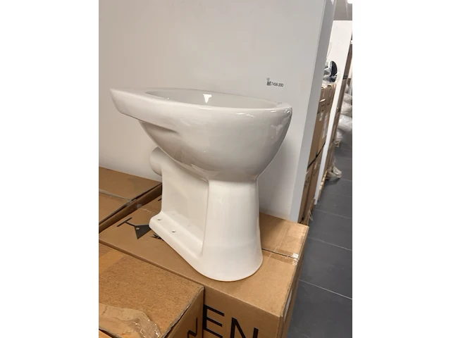 Partij toiletten - afbeelding 1 van  5