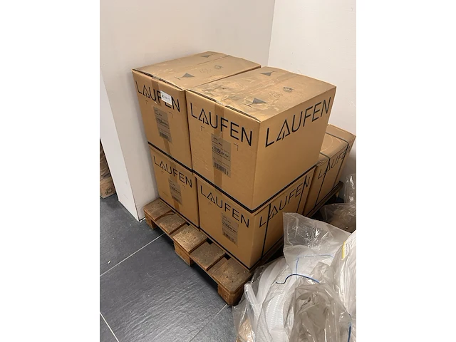 Partij toiletten - afbeelding 3 van  5