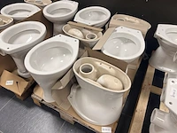 Partij toiletten - afbeelding 1 van  4