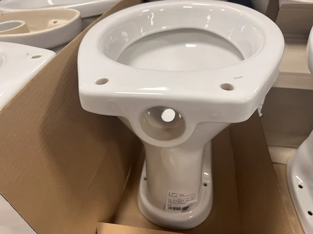 Partij toiletten - afbeelding 4 van  4