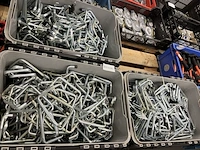 Partij tool ophanghaken inclusief bakken - afbeelding 1 van  3