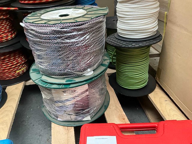 Partij touwen - afbeelding 5 van  9