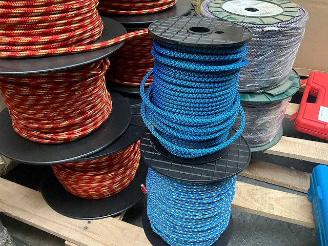 Partij touwen - afbeelding 8 van  9