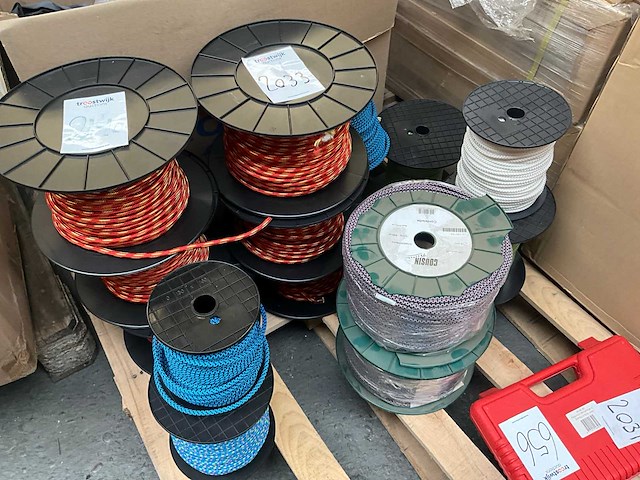 Partij touwen - afbeelding 9 van  9