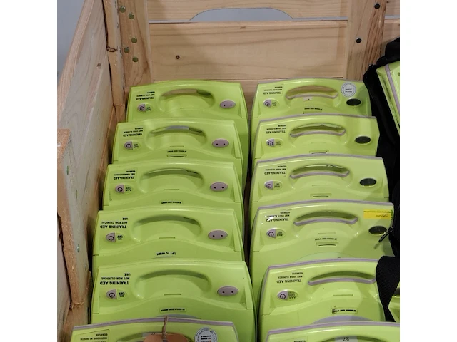 Partij trainings aed's, zoll, aed+plus - afbeelding 10 van  10