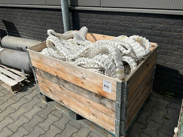 Partij transportband onderdelen - afbeelding 1 van  3