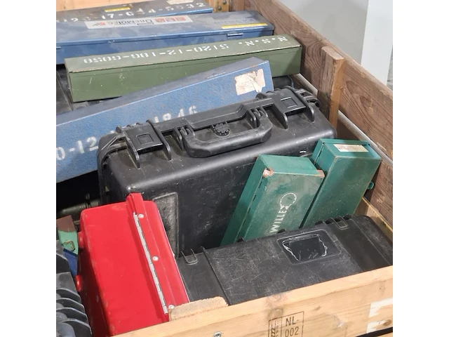 Partij transportkisten en koffers - afbeelding 3 van  11