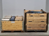 Partij transportkisten en koffers - afbeelding 1 van  11