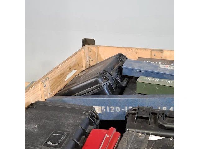 Partij transportkisten en koffers - afbeelding 9 van  11