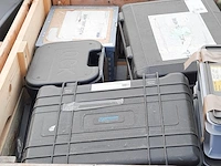 Partij transportkisten en koffers - afbeelding 4 van  6