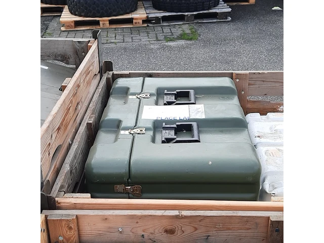 Partij transportkisten en koffers - afbeelding 5 van  6