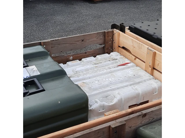 Partij transportkisten en koffers - afbeelding 6 van  6