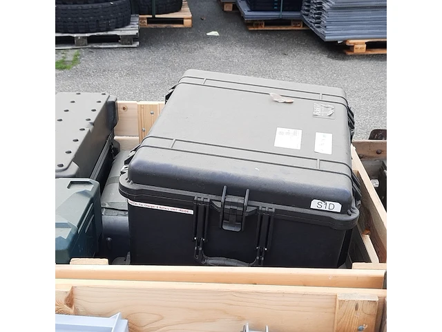 Partij transportkisten en koffers - afbeelding 6 van  7