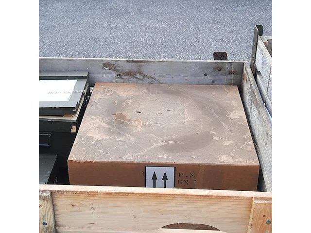 Partij transportkisten en koffers - afbeelding 6 van  7