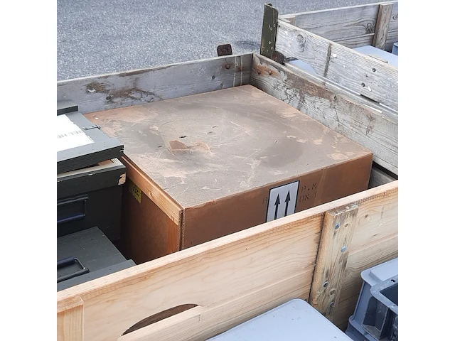 Partij transportkisten en koffers - afbeelding 7 van  7