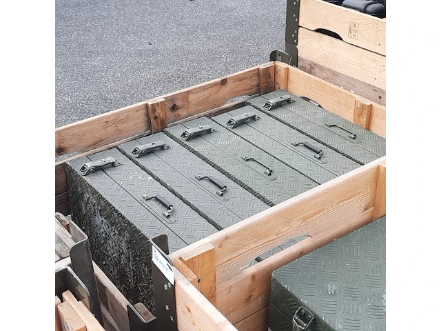 Partij transportkisten en koffers - afbeelding 5 van  6