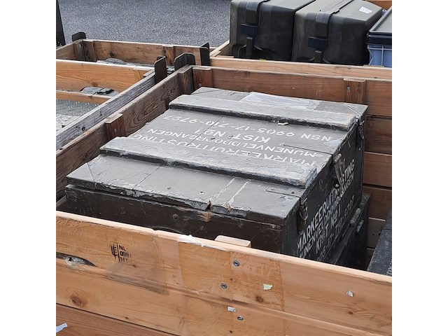 Partij transportkisten en koffers - afbeelding 2 van  7