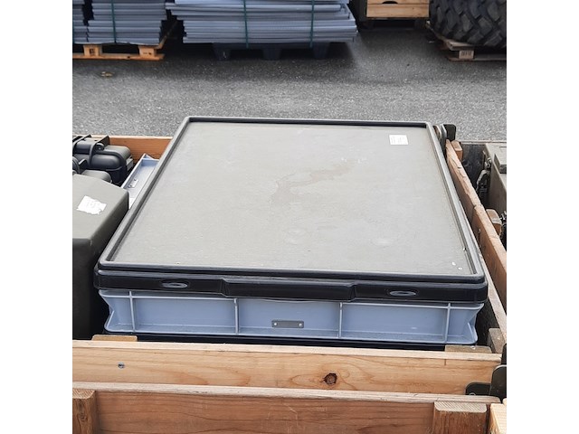 Partij transportkisten en koffers - afbeelding 7 van  7