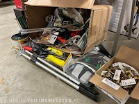 Partij tuinartikelen - afbeelding 1 van  9