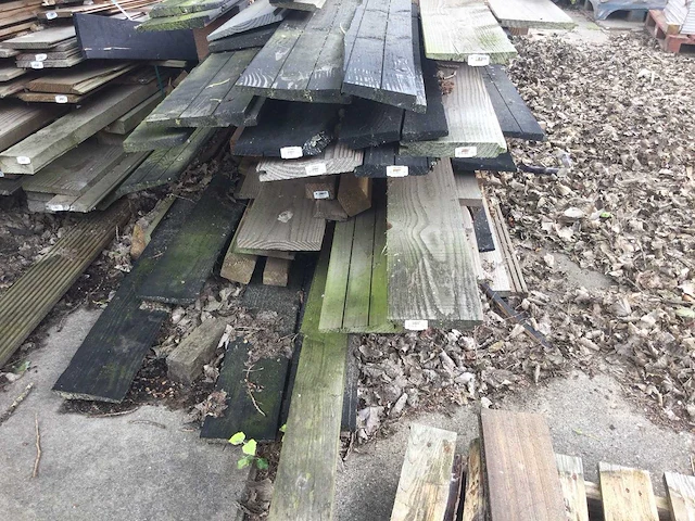 Partij tuinhout - afbeelding 2 van  4