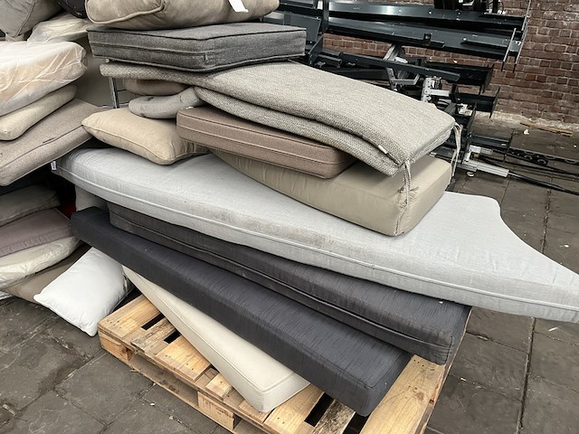 Partij tuinkussens diverse merken - afbeelding 2 van  6