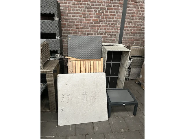 Partij tuinmeubelen w.o. denza, fonteyn - afbeelding 18 van  23
