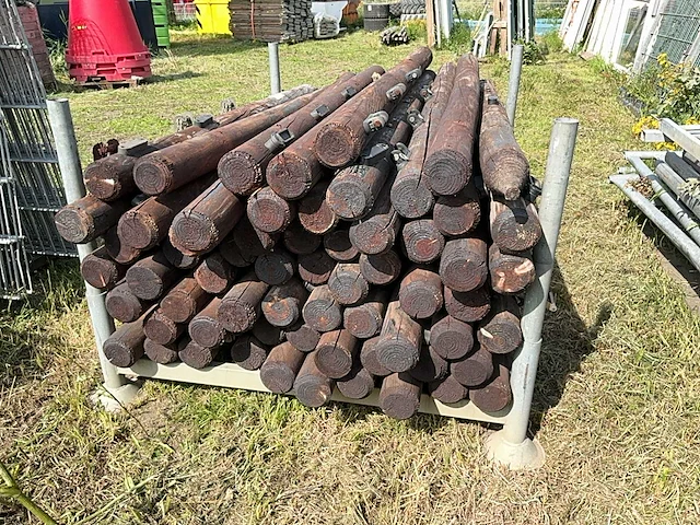 Partij tuinpalen - afbeelding 4 van  4