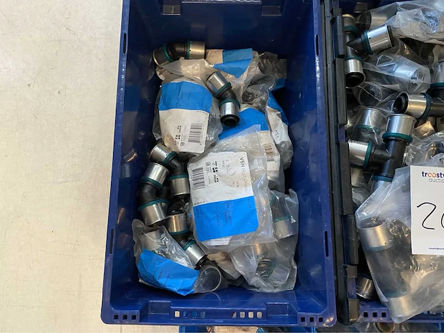 Partij uponor en vsh multipress perskoppelingen - afbeelding 3 van  8