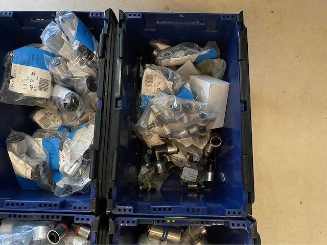 Partij uponor en vsh multipress perskoppelingen - afbeelding 6 van  8