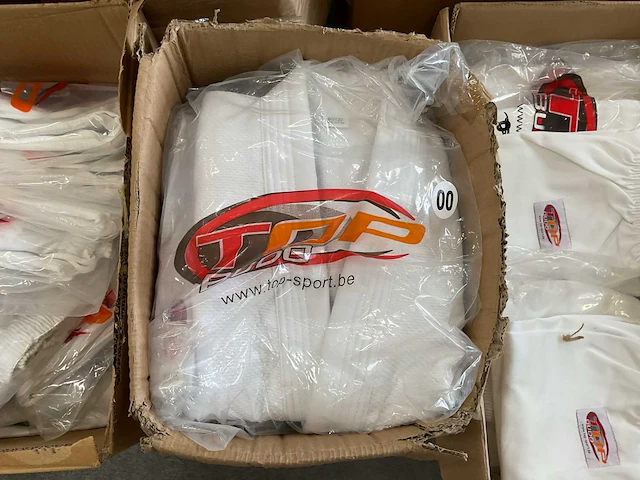Partij vechtsport kleding - afbeelding 4 van  7