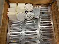 Partij ventilatieroosters - afbeelding 3 van  3