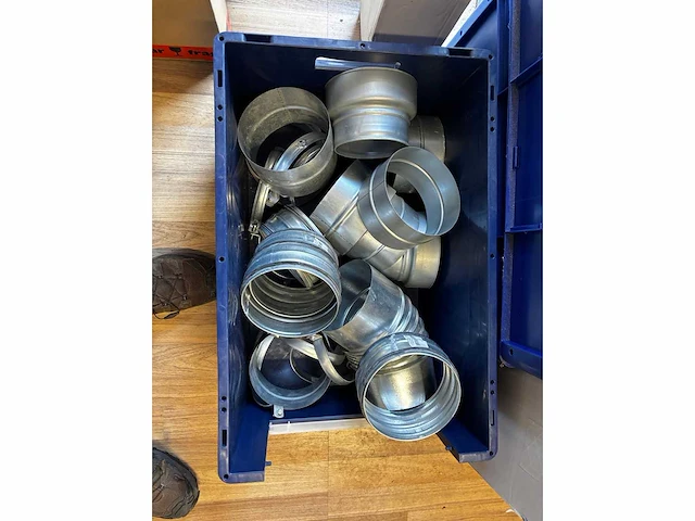 Partij ventilatiesysteem hulpstukken , buis en acoustieaansluitslangen - afbeelding 13 van  24