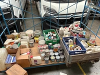 Partij verf en toebehoren - afbeelding 2 van  3