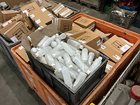 Partij verf, reiniging & smeermiddelen - afbeelding 13 van  13