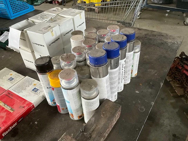 Partij verf/aannemers materiaal - afbeelding 7 van  7
