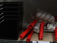 Partij verfrollers met beugel 18cm & verfemmers - afbeelding 1 van  4