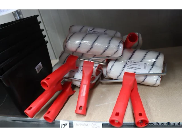 Partij verfrollers met beugel 18cm & verfemmers - afbeelding 2 van  4