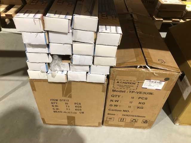 Partij verlengsnoeren, kapstokken, muizenvallen, meubelvilt, etc. - afbeelding 25 van  25