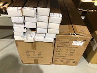 Partij verlengsnoeren, kapstokken, muizenvallen, meubelvilt, etc. - afbeelding 25 van  25