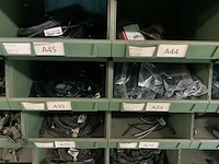 Partij verlichting, stekkers en bekabeling - afbeelding 5 van  39