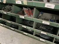 Partij verlichting, stekkers en bekabeling - afbeelding 29 van  39