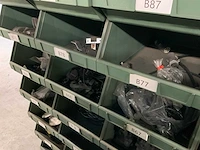 Partij verlichting, stekkers en bekabeling - afbeelding 31 van  39