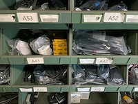 Partij verlichting, stekkers en bekabeling - afbeelding 39 van  39